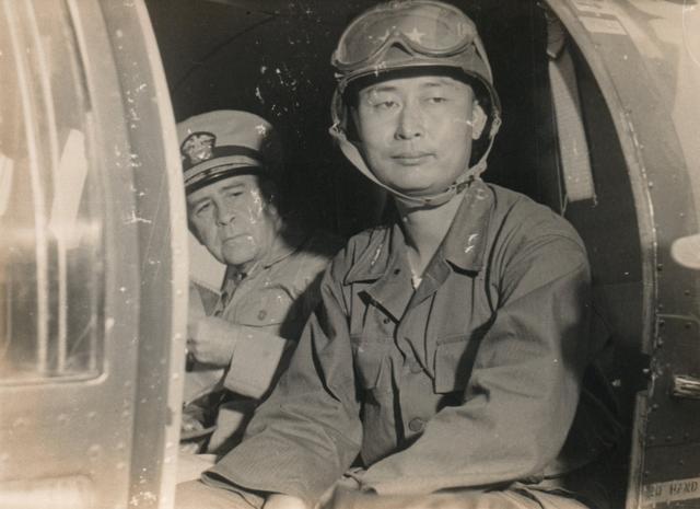 而当韩军崩溃后,美军第8集团军司令泰勒将军不满于丁一权的指挥,直接