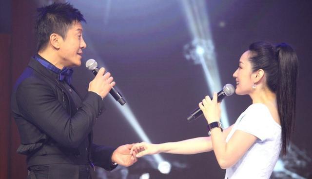 毛宁|“金童”毛宁也发福！挺肚腩不修边幅与友聚会，网友大呼认不出