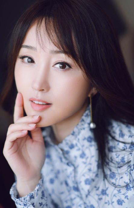 毛宁|“金童”毛宁也发福！挺肚腩不修边幅与友聚会，网友大呼认不出