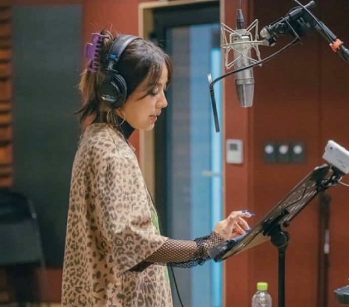 大势新人组合人脉超广刚发表出道曲与众多知名制作人追加solo曲