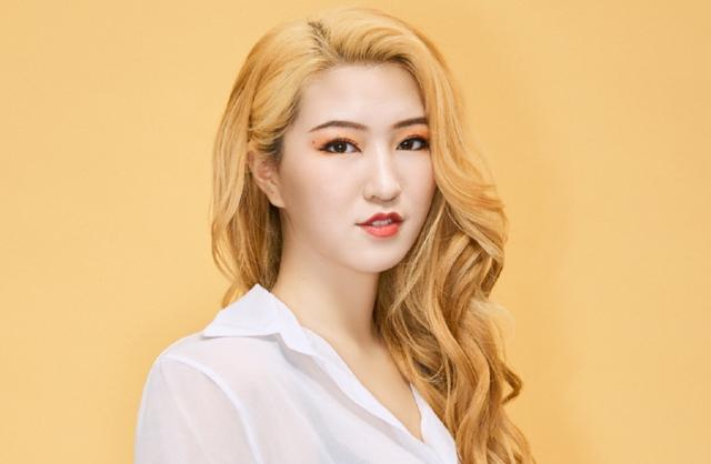 晚上11:30,知名女演员自曝被欺负全过程,事发之后觉得很好玩_腾讯新闻