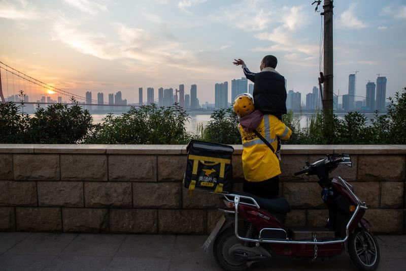 时代周刊|参加国庆游行、登上《时代周刊》封面，你了解这些每天都接触的人吗？