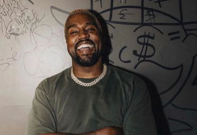 侃爷前天传出退出美国总统竞选!今天剧情又反转了!