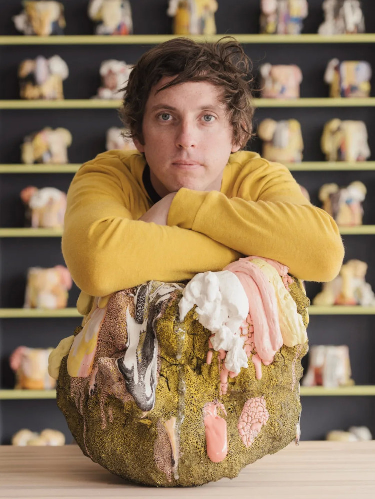 brian rochefort 是个罗德岛出生的美国人,今年才 35 岁,现在在洛杉矶