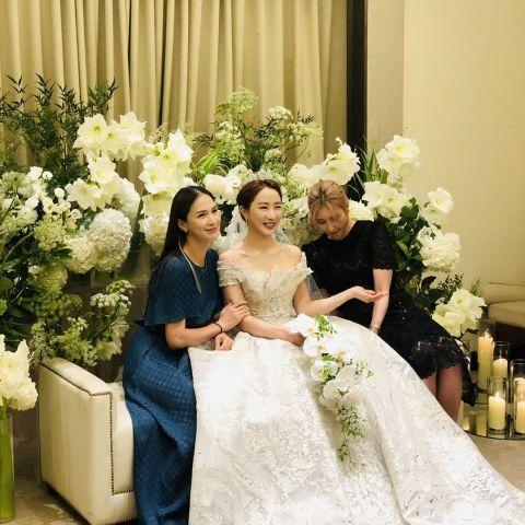 sm女神出嫁圈外丈夫却因外貌成焦点泰妍崔始源等人前来祝贺