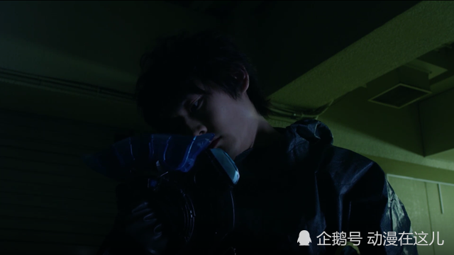 泽塔奥特曼:镝木制作怪兽勋章过程曝光,需要怪兽的遗传基因