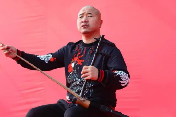 王小利|王小利丢“刘能”角色，因沉迷直播不听劝？还是郭德纲有先见之明