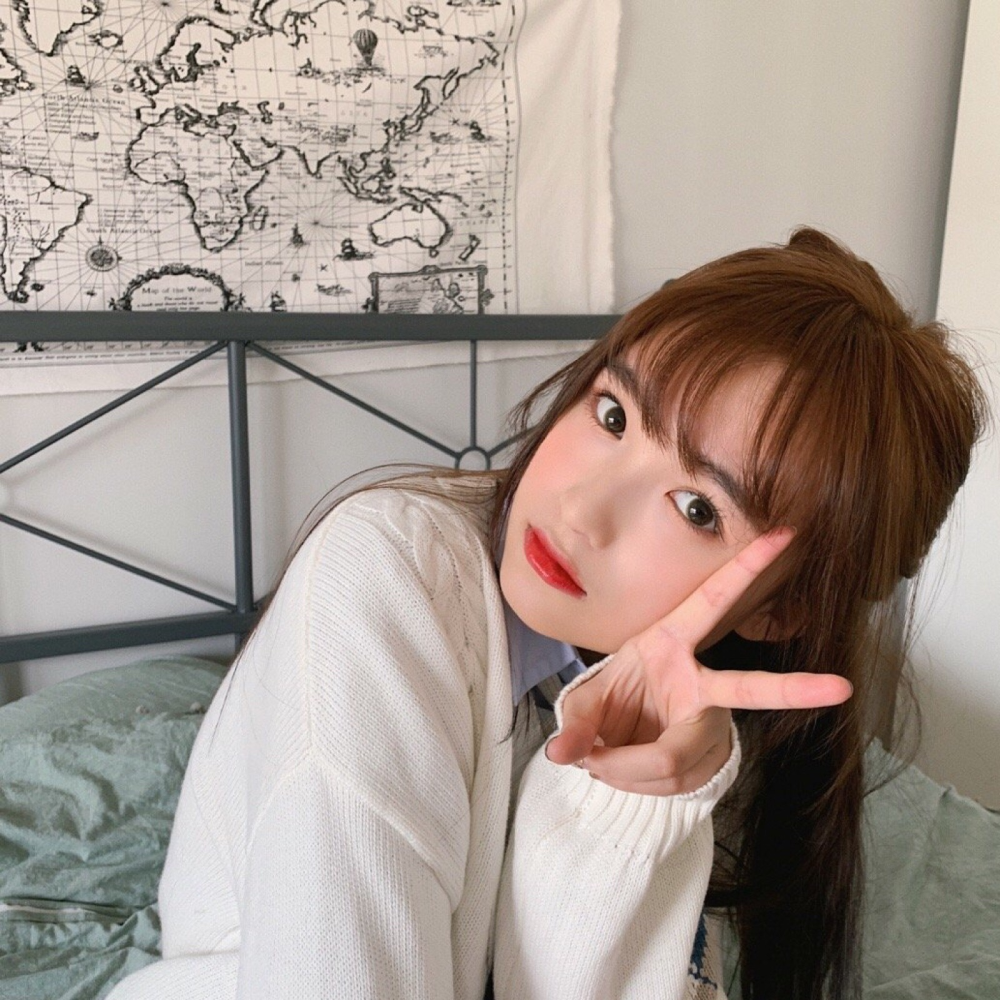 女生头像:如果生活很苦的话就做个甜甜的梦