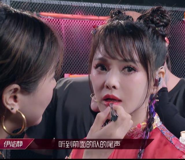 王霏霏|三公造型，黄龄王霏霏用宁静同款“中毒唇”，张雨绮国风裙靠颜撑