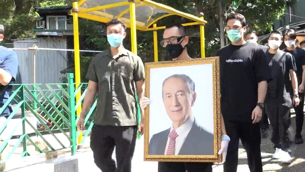 何鸿燊|怕赌王被盗？港媒曝何家花百万聘请多名保安，加强东华义庄防御