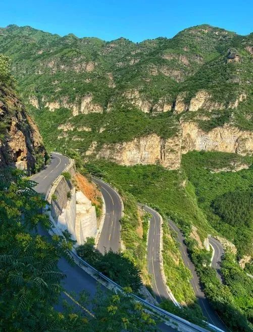 北京|北京最美的几条自驾路线，趁着周末走一走！