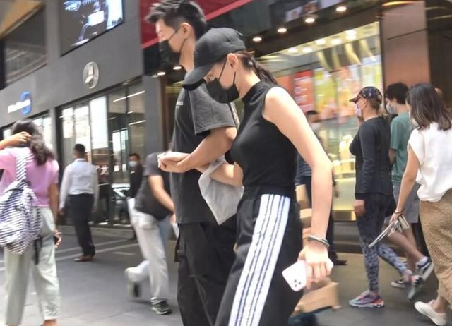 何超莲|面店亏百万收摊后，何超莲晒美照营业，欲推78一碗平价面东山再起