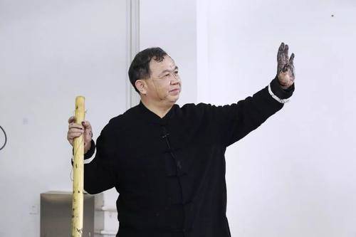 书法|吼书大师曾翔：书法就要追求创新，打破常规之后越写越自在