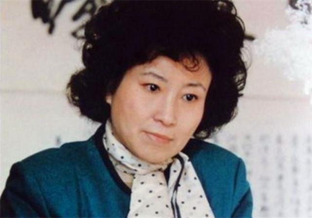 范曾|范曾为爱断子女关系，今82岁财富堆积，膝下却无一子陪伴，值得吗