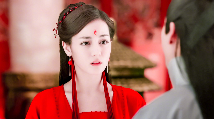 迪丽热巴|任嘉伦定妆照曝光！白衣、飘雪侠客气息十足，搭档迪丽热巴太配了