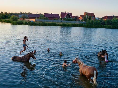 西伯利亚|高温八万年一遇！西伯利亚冻土层融化，房屋开裂油管泄漏火灾变多