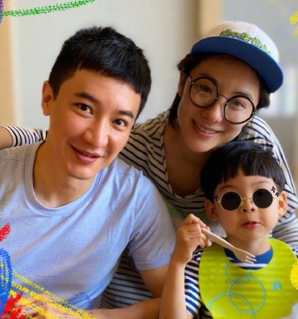 此外,也有积极的网友为二宝取好小名,因为刘璇和老公王弢为大儿子取