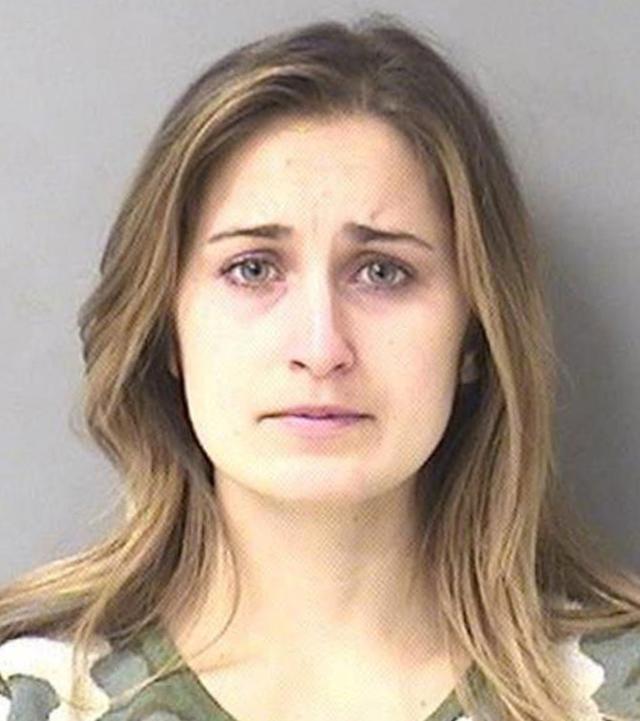 美国_社会|美国女老师给男学生发送露骨照片，被家长发现，锒铛入狱