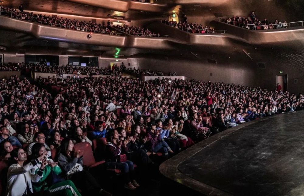 艺术节|半年了，我终于可以看演出，也等到了一起的那个人