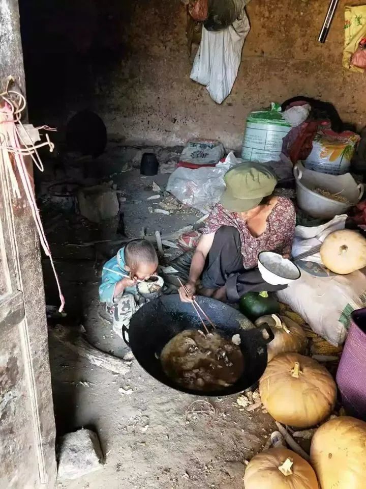 大凉山的贫困孩子,到现在还没有冬天过冬的衣物_腾讯新闻