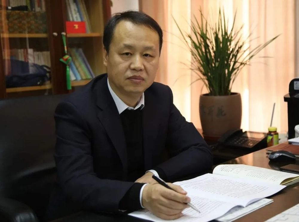 山东机场集团掌门王卫中:1100亿建机场,大整合打造航空大平台_腾讯