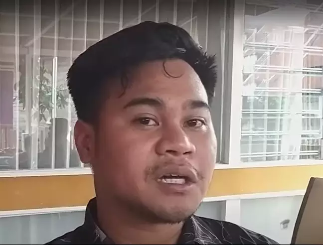 婚礼|父亲突然去世，儿子把遗体抬到婚礼现场，葬礼婚礼同时进行