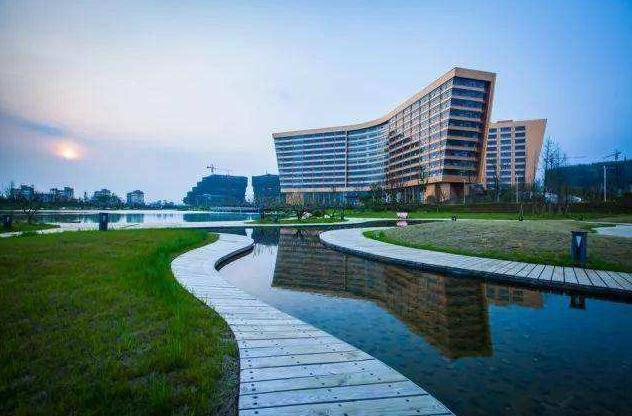 985大学|我国“最争气”的985大学，曾被三省拒绝接纳，如今挑战清华地位