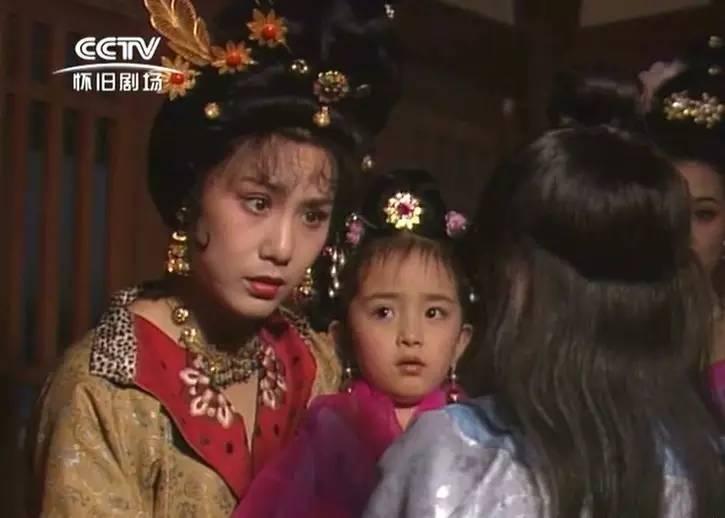 李建群|李建群去世，童年的杨幂曾坐在李建群怀里，两人还出演一对母女