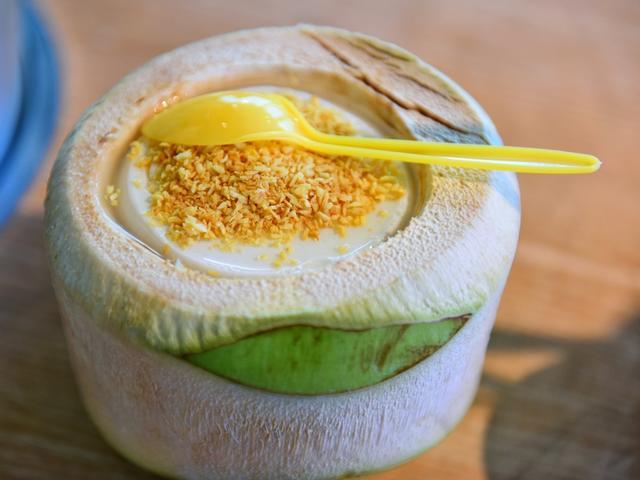 海南 手工椰子冻也是必尝的.