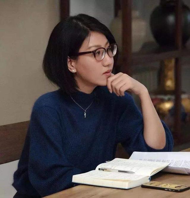 郭敬明|她让乘风破浪的万茜招架不住，郭敬明也喊停，堪称主持界的泥石流