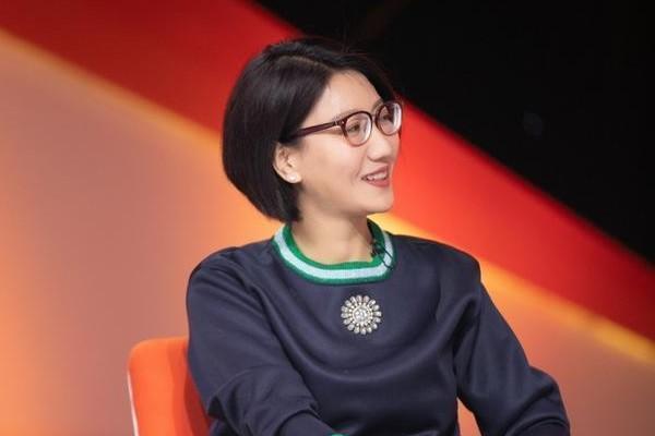 郭敬明|她让乘风破浪的万茜招架不住，郭敬明也喊停，堪称主持界的泥石流