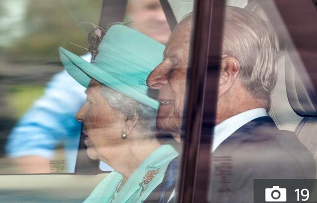 婚礼|无惧疫情和老爸丑闻，英国公主举行最低调皇室婚礼成2岁娃继母