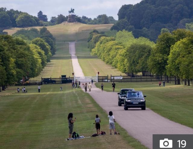 婚礼|无惧疫情和老爸丑闻，英国公主举行最低调皇室婚礼成2岁娃继母