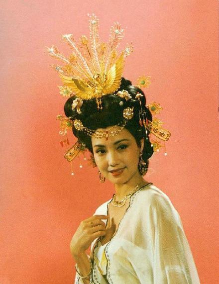 李建群|“古典第一美人”李建群，古装造型惊艳四方，刘晓庆林芳兵难超越