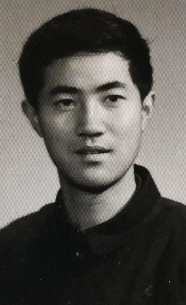 张纪中|张纪中灿烂情史：20岁结婚，44岁再婚小15岁娇妻，56岁花3亿离婚