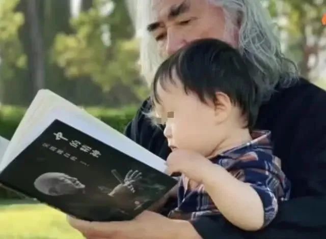 张纪中|张纪中灿烂情史：20岁结婚，44岁再婚小15岁娇妻，56岁花3亿离婚