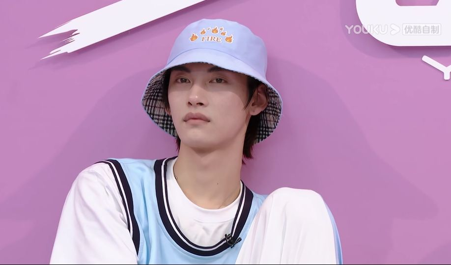 少年之名胡文煊首c舞台高烧拿第一李希侃排名让人大感意外