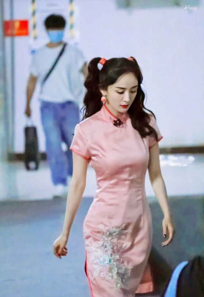 鞠婧祎|她们要是交出变美教程就不会被嘲了吧