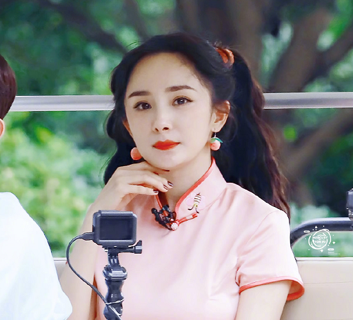 鞠婧祎|她们要是交出变美教程就不会被嘲了吧