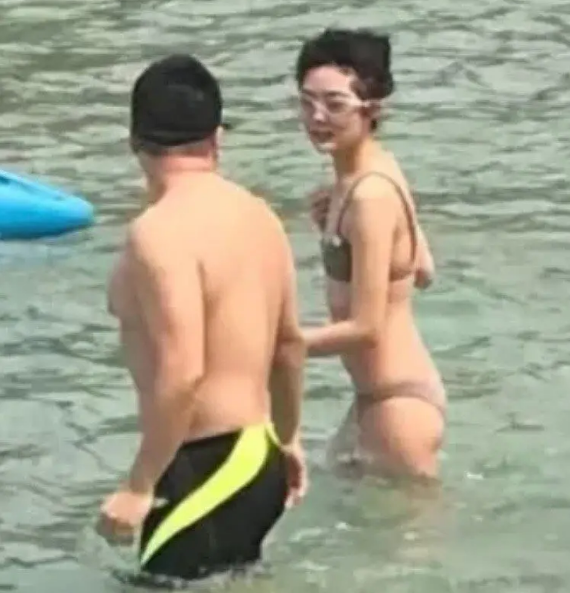 鞠婧祎|她们要是交出变美教程就不会被嘲了吧