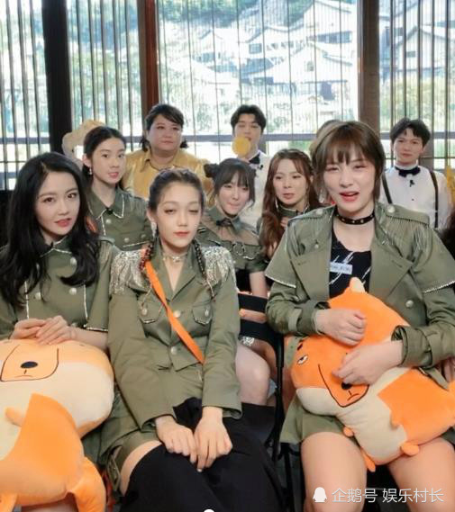 陈卓璇|硬糖少女《春游》直播，希林前排赵粤被骂，张艺凡吃醋陈卓璇郑乃馨CP