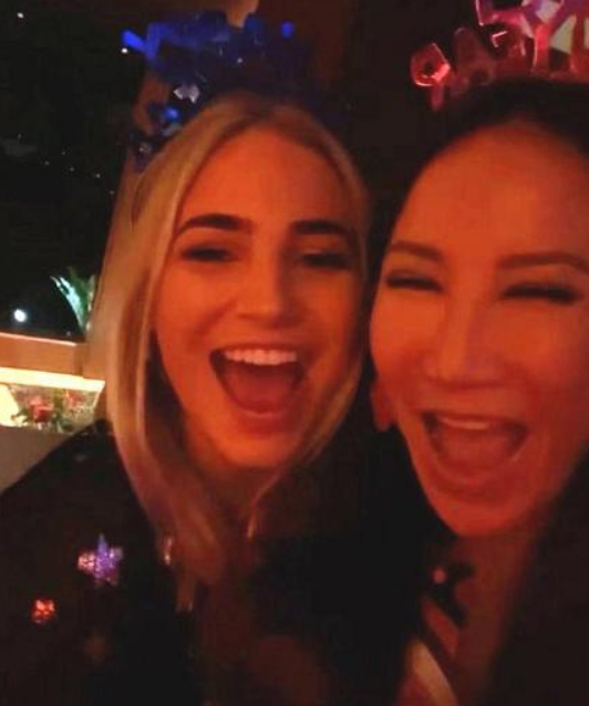 李玟|李玟承认遇感情难关但否认离婚，继女这反常举动让人意外