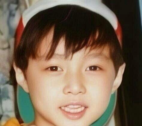 6岁出道,21岁爆红,张艺兴为何被称"内地娱乐圈童星天花板"?_腾讯新闻