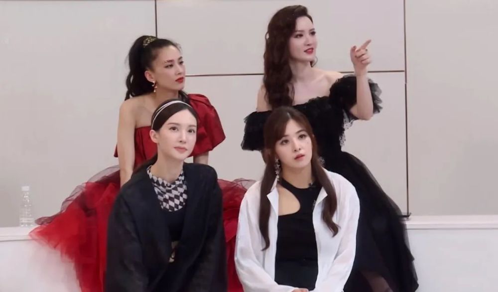 乘风破浪的姐姐|《乘风破浪的姐姐》组队比公演还精彩，垫底对孟佳来说不算亏！