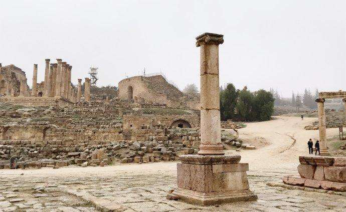 巴比伦|巴比伦有一座恩格神殿，专家在遗址附近山洞里，找到“诡异”王冠