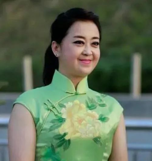 窦凤琴&窦凤霞:台上悲情"母与子"台下最美"姐妹花"