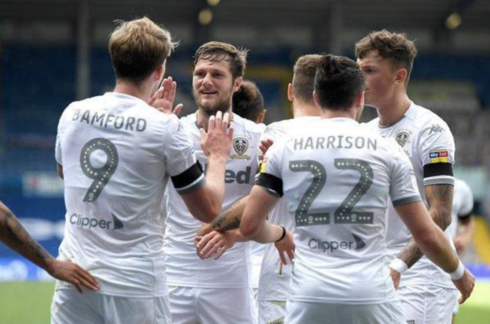 有排面 利兹联升级后 瓜帅第一时间祝贺 世界最佳主帅来英超了 腾讯新闻