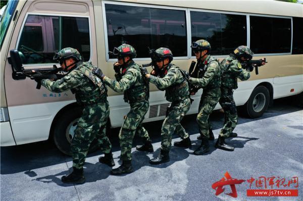 北京武警机动二支队图片