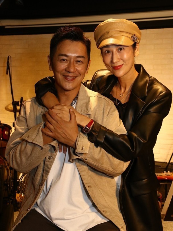 陈浩民|陈浩民养一家六口终于扛不住了？为省14万房租，搬到4500万豪宅中