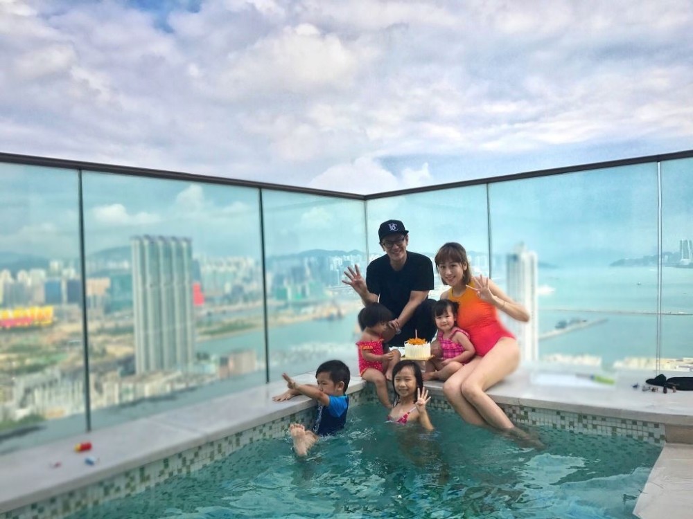 陈浩民|陈浩民养一家六口终于扛不住了？为省14万房租，搬到4500万豪宅中